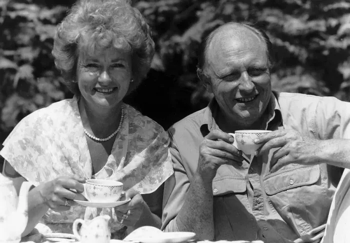 Framed Print : Neil Kinnock MP Former Labour Party Leader and wife Glenys at home in London Framed Print : Neil Kinnock MP Former Labour Party Leader and wife Glenys at home in London
