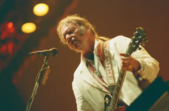 Framed Print : Neil Young performing at The Reading Festival, England, Sunday 27th August 1995 Framed Print : Neil Young performing at The Reading Festival, England, Sunday 27th August 1995