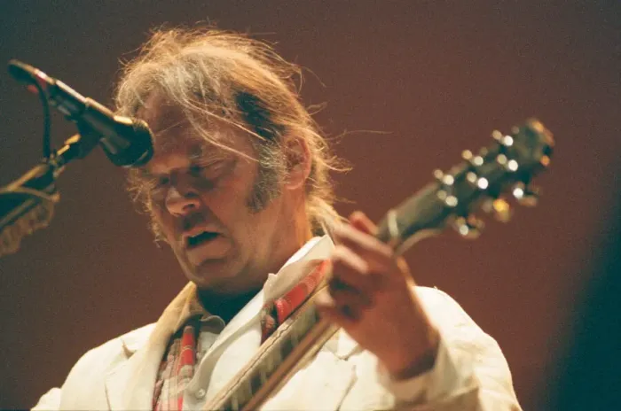 Framed Print : Neil Young performing at The Reading Festival, England, Sunday 27th August 1995 Framed Print : Neil Young performing at The Reading Festival, England, Sunday 27th August 1995