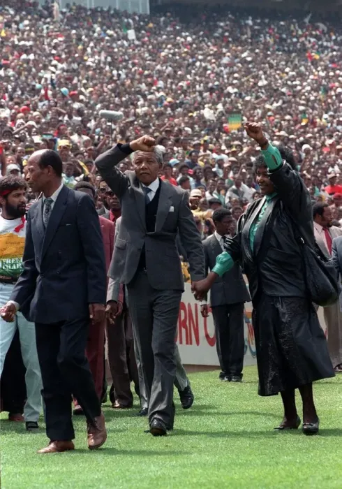 Framed Print : Nelson Mandela leader of ANC released from prison 1990 salute the crowd with his