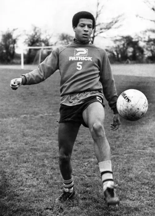 Framed Print : New Birmingham City footballer Howard Gayle in training. 21st January 1983 Framed Print : New Birmingham City footballer Howard Gayle in training. 21st January 1983