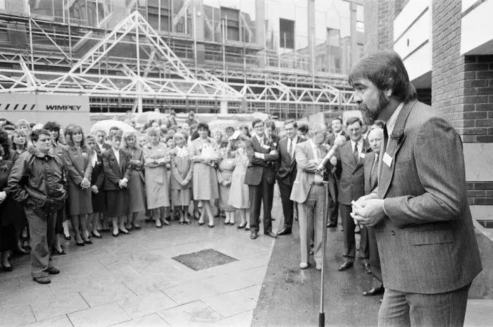 Framed Print : New Boots store opening at Clayton Square Shopping Centre, Liverpool 9th November 1988 Framed Print : New Boots store opening at Clayton Square Shopping Centre, Liverpool 9th November 1988