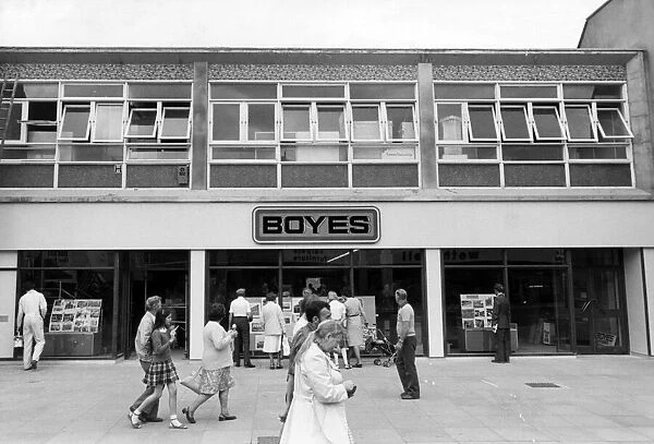 The new Boyes store in Redcar High Street. 26th August 1981