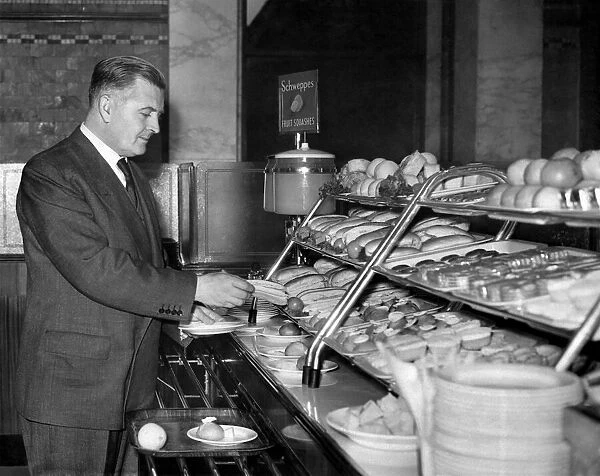 New cafeteria at Victoria Station, Manchester. October 1952 P007997