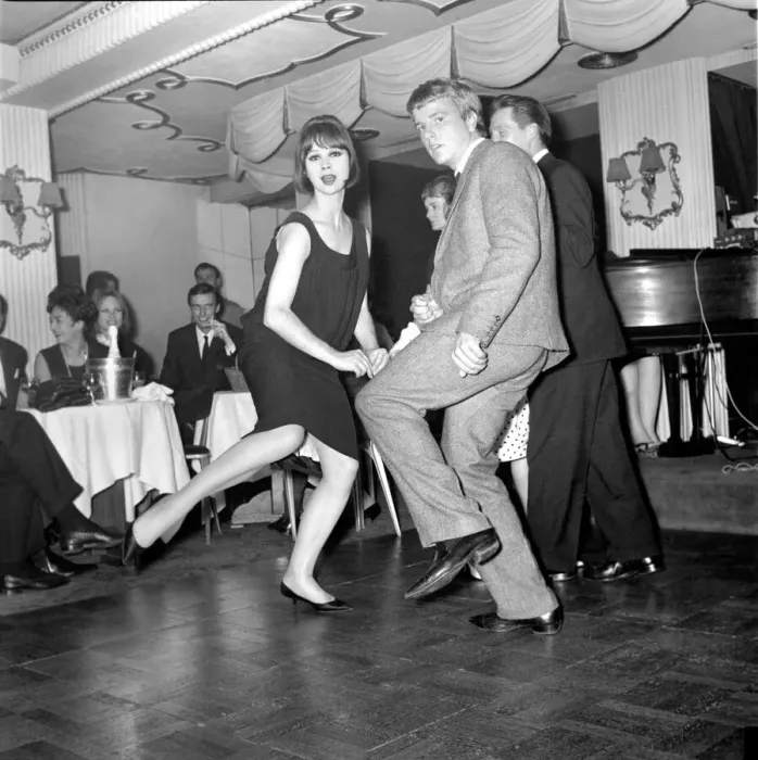 Framed Print : A new dance which is the rage in America has now come to London Framed Print : A new dance which is the rage in America has now come to London