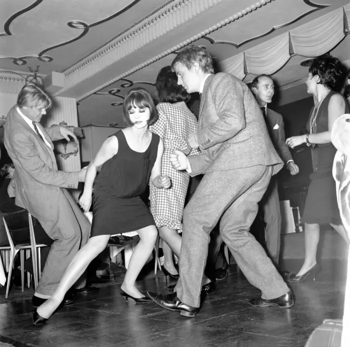 Framed Print : A new dance which is the rage in America has now come to London Framed Print : A new dance which is the rage in America has now come to London