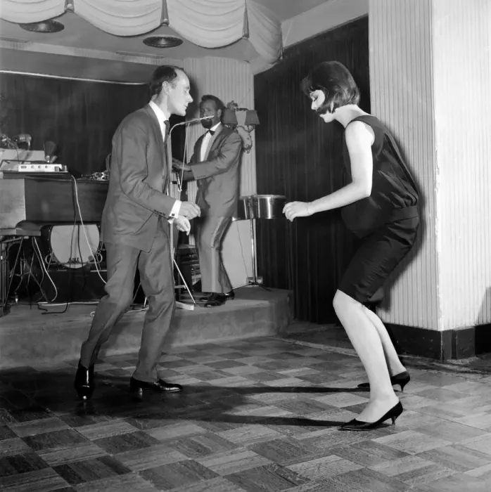 Framed Print : A new dance which is the rage in America has now come to London Framed Print : A new dance which is the rage in America has now come to London
