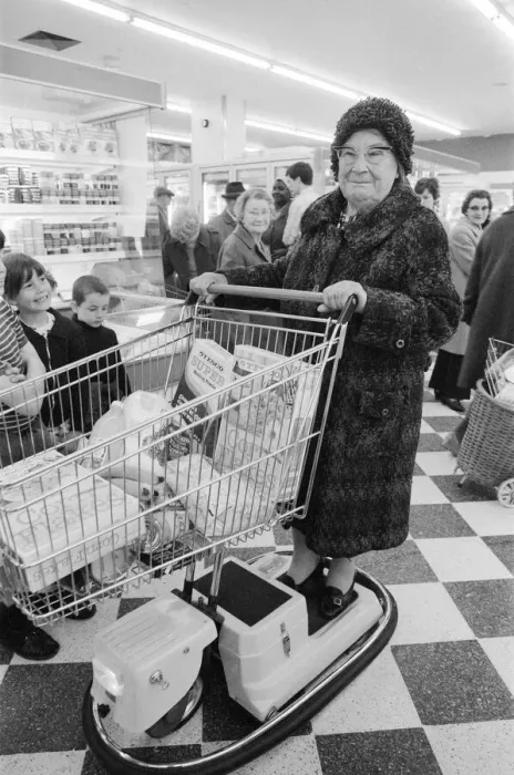 Framed Print : New electric shopping trolley at Tesco, Wandsworth. Pensioner Mrs Edith Dudman Framed Print : New electric shopping trolley at Tesco, Wandsworth. Pensioner Mrs Edith Dudman