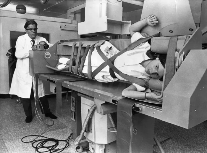 Framed Print : The new heart cradle x-ray machine at the Royal Victoria Infirmary, Newcastle