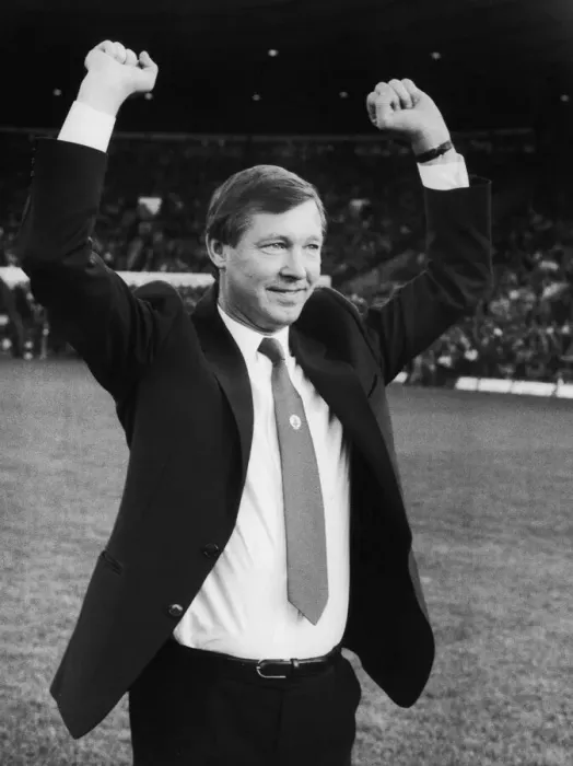 Framed Print : New Manchester United manager Alex Ferguson waves to the Old Trafford crowd before