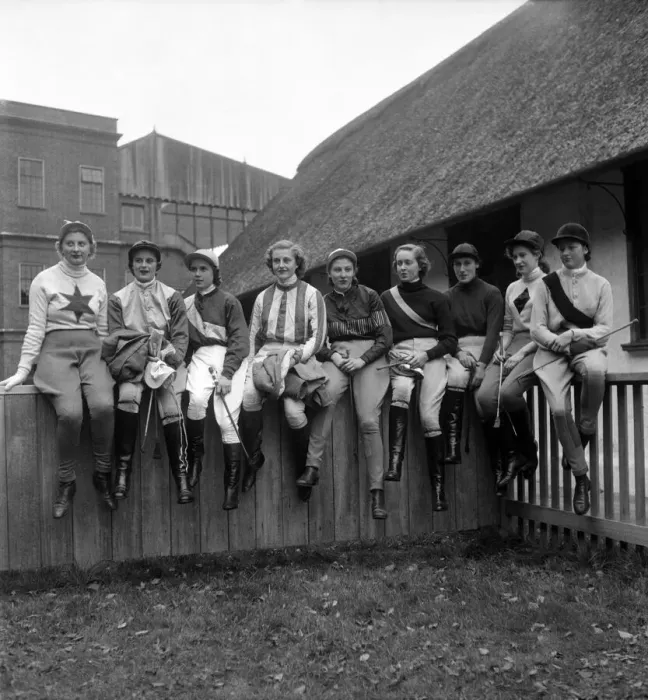 Framed Print : New Market Town Plate for Woman riders. Woman jockeys in their silks Framed Print : New Market Town Plate for Woman riders. Woman jockeys in their silks
