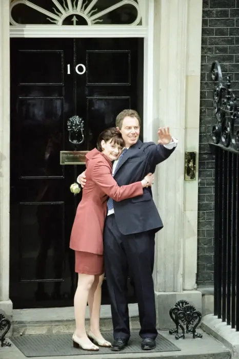 Framed Print : New Prime Minister Tony Blair with his wife Cherie outside 10 Downing Street after Framed Print : New Prime Minister Tony Blair with his wife Cherie outside 10 Downing Street after