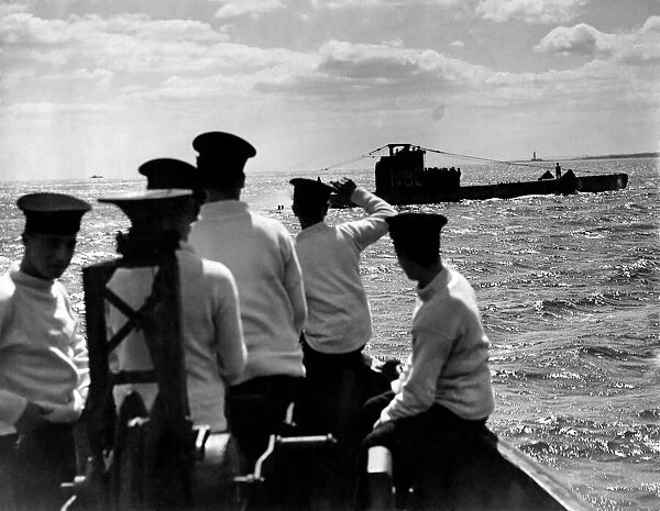 New recruits about to go aboard their first submarine. June 1943 P012193
