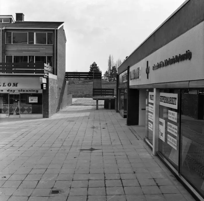 Framed Print : New shopping centre, near Prospect Park, Reading, Berkshire. 14th February 1967 Framed Print : New shopping centre, near Prospect Park, Reading, Berkshire. 14th February 1967