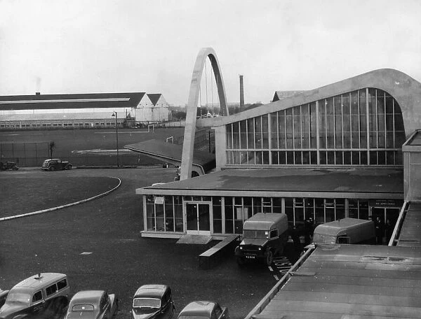 New terminal at Renfrew Airport, Scotland, 1st November 1957