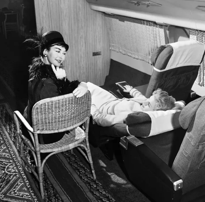 Framed Print : New-type seating to be fitted in the new Britannia airline. 18th January 1957