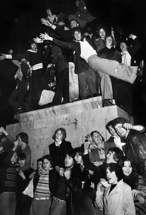 Framed Print : New Year revellers besiege the statue of Lady Godiva during the celebrations to see in