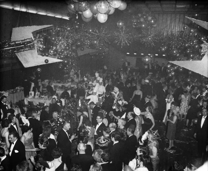 Framed Print : New Years Eve Ball held at The Leofric Hotel, Coventry. 31st December 1963