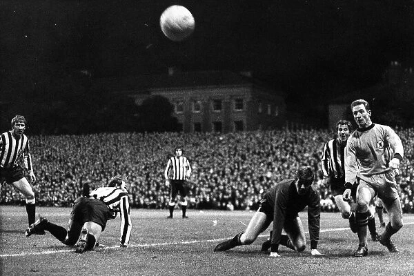 Newcastle 1-0 Dundee United, Inter-Cities Fairs Cup 1st Round 2nd Leg match held at St