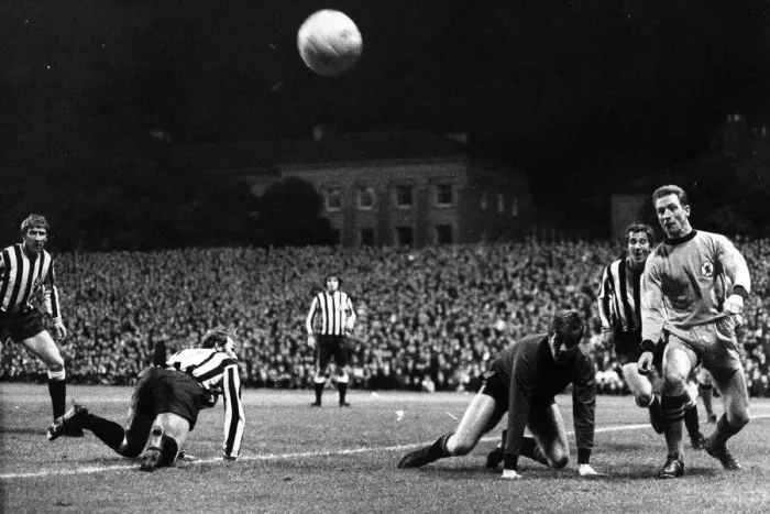 Framed Print : Newcastle 1-0 Dundee United, Inter-Cities Fairs Cup 1st Round 2nd Leg match held at St Framed Print : Newcastle 1-0 Dundee United, Inter-Cities Fairs Cup 1st Round 2nd Leg match held at St