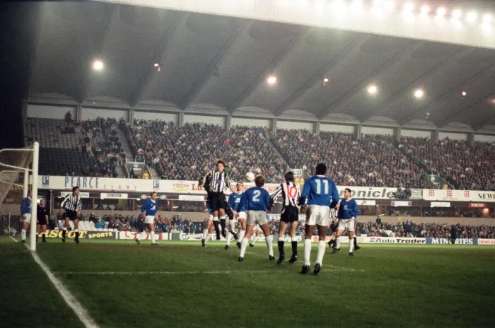 Framed Print : Newcastle 2 -2 Bournemouth, FA Cup match held at St James Park. 22nd January 1992