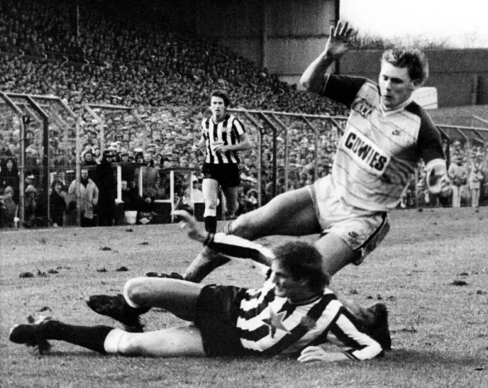 Framed Print : Newcastle 3 -1 Sunderland English League Division 1 match held at St James Park Framed Print : Newcastle 3 -1 Sunderland English League Division 1 match held at St James Park