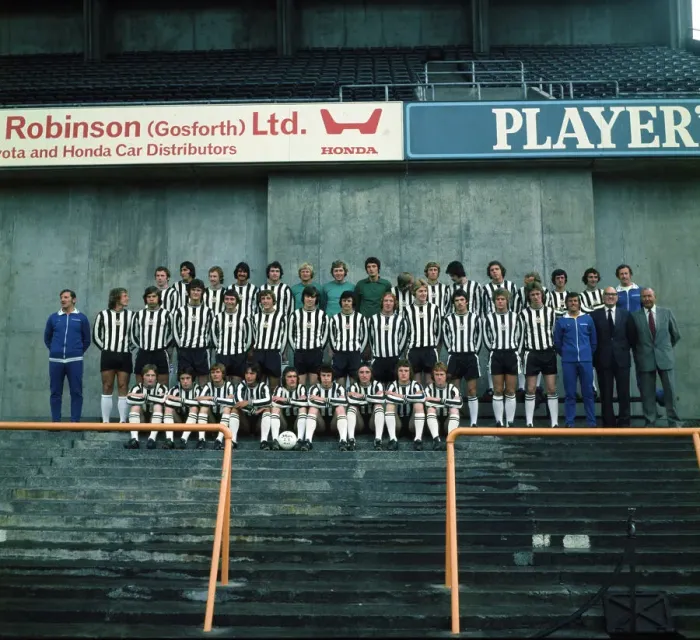 Framed Print : Newcastle Squad and backroom staff gather on the grandstand at St James for a team Framed Print : Newcastle Squad and backroom staff gather on the grandstand at St James for a team