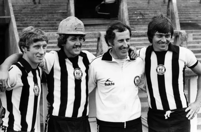 Framed Print : Newcastle United 1977, Pre Season. Left to Right. Geoff Nulty Framed Print : Newcastle United 1977, Pre Season. Left to Right. Geoff Nulty