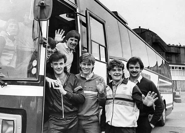 Newcastle United 1985, Post Season. Newcastle United players bid Tyneside farewell before