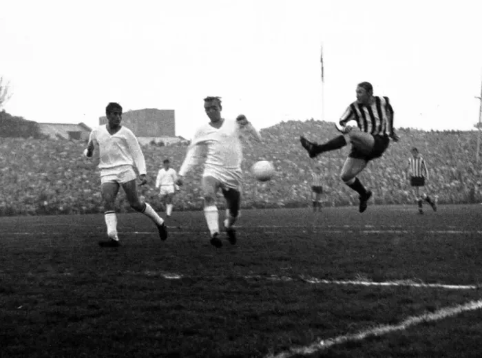 Framed Print : Newcastle United 3 - 0 Ujpesti Dozsa, Inter-Cities Fairs Cup final