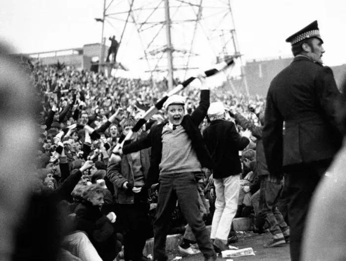 Framed Print : Newcastle United 3 - 0 Ujpesti Dozsa, Inter-Cities Fairs Cup final Framed Print : Newcastle United 3 - 0 Ujpesti Dozsa, Inter-Cities Fairs Cup final