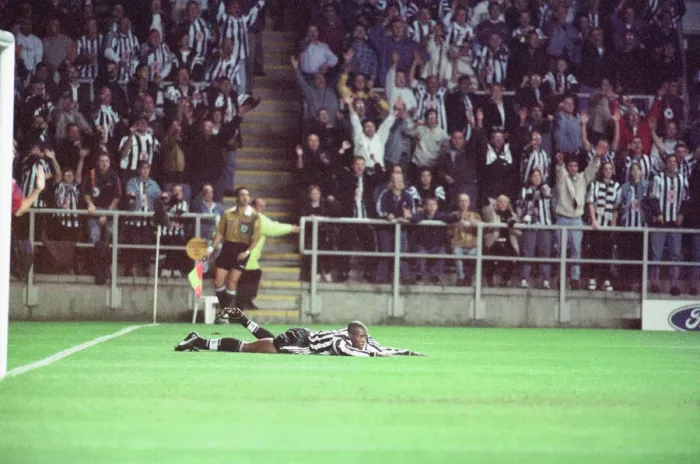 Framed Print : Newcastle United 3-2 Barcelona, UEFA Champions League Group C match at St James Park Framed Print : Newcastle United 3-2 Barcelona, UEFA Champions League Group C match at St James Park