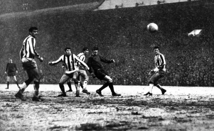 Framed Print : Newcastle United 5 - 1 Vitoria Setubal, Inter-Cities Fairs Cup Quarter-final 1st leg held