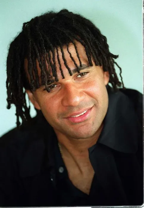 Framed Print : Newcastle United manager Ruud Gullit May 1999 Framed Print : Newcastle United manager Ruud Gullit May 1999
