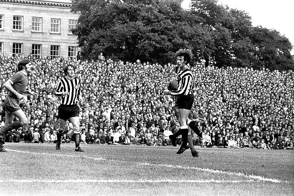 Newcastle United v Liverpool at St Jamess Park, 21  /  08  /  1971. Frank Clark in action