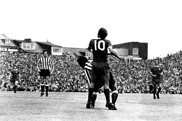 Newcastle United v Liverpool at St Jamess Park, 21  /  08  /  1971. Bob Moncur
