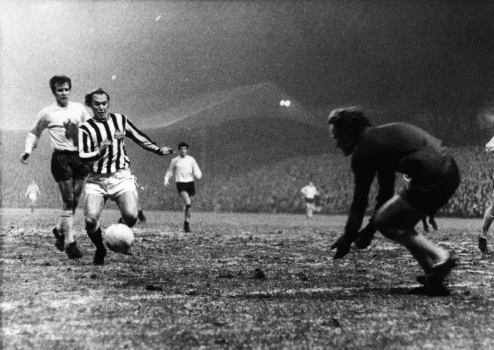 Framed Print : Newcastle United v Southampton, Inter Cities Fairs Cup, 3rd round 1st leg Framed Print : Newcastle United v Southampton, Inter Cities Fairs Cup, 3rd round 1st leg