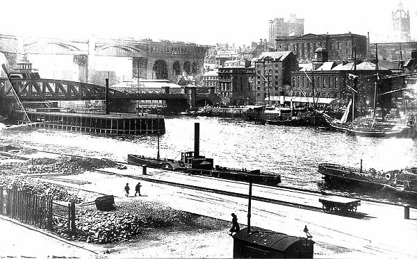 Newcastles Quayside. c. 1910