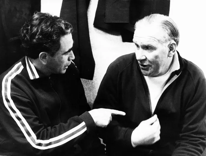 Framed Print : Bill Nicholson (R) Tottenham manager chatting to Dynamo coach Alexi Kotrekadze