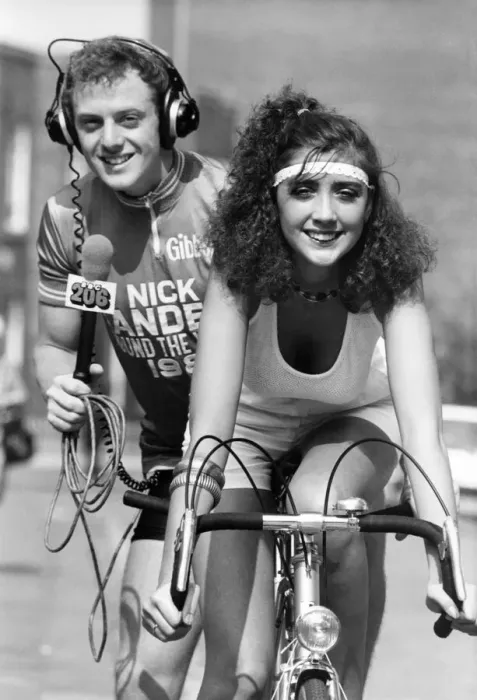 Framed Print : Nick Sanders, cycled round world in 134 days. September 1981 P007250 Framed Print : Nick Sanders, cycled round world in 134 days. September 1981 P007250
