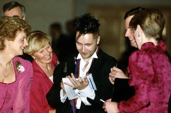 Framed Print : Nigel Kennedy the violinist signing autographs