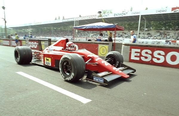 Nigel Mansell, British F1 racing driver at Monza racetrack - 10  /  09  /  1989