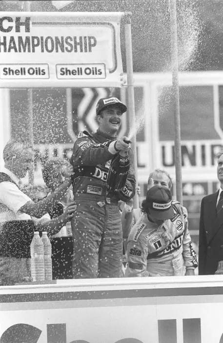 Framed Print : NIGEL MANSELL CELEBRATING WINNING THE BRITISH GRAND PRIX AT BRANDS HATCH - 13  /  07  /  1986