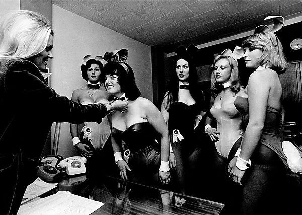 Night club Bunny Girls. August 1974 P018485