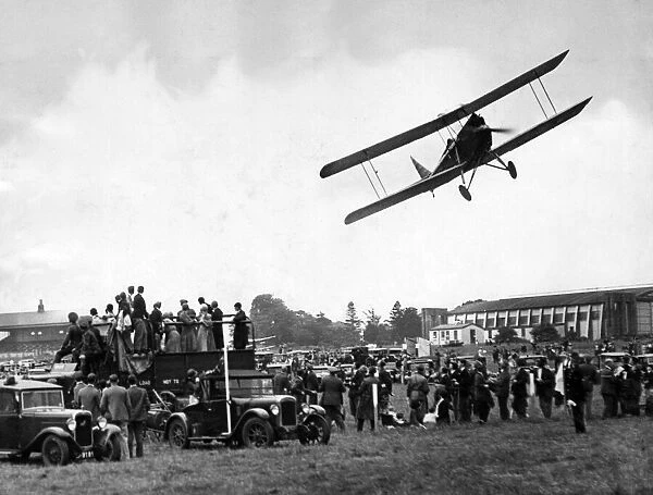 No. 18 Cs Napier arriving at the Heston Aerodrome in the King