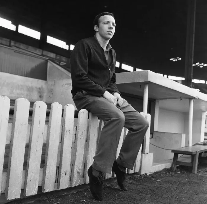 Framed Print : Nobby Stiles Preston North Ends new signing from Manchester United seen here during