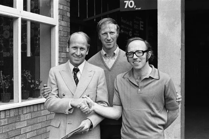 Framed Print : Nobby Stiles signs for Preston North End F. C. He is pictured with manager Bobby Charlton Framed Print : Nobby Stiles signs for Preston North End F. C. He is pictured with manager Bobby Charlton
