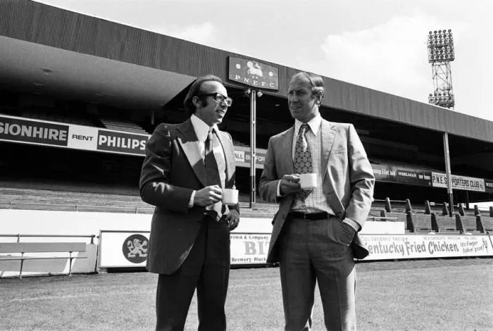 Framed Print : Nobby Stiles signs for Preston North End F. C. he is pictured with manager Bobby Charlton Framed Print : Nobby Stiles signs for Preston North End F. C. he is pictured with manager Bobby Charlton