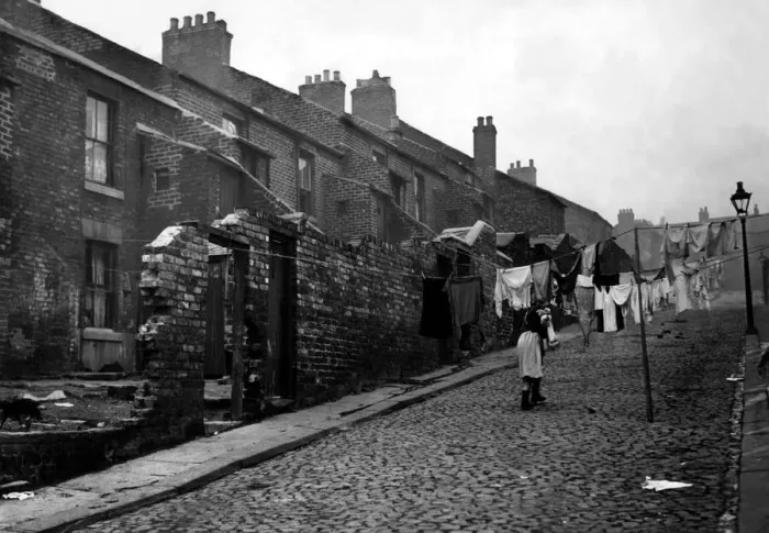 Framed Print : The Noble Street flats Housing Estate in Scotswood, Newcastle
