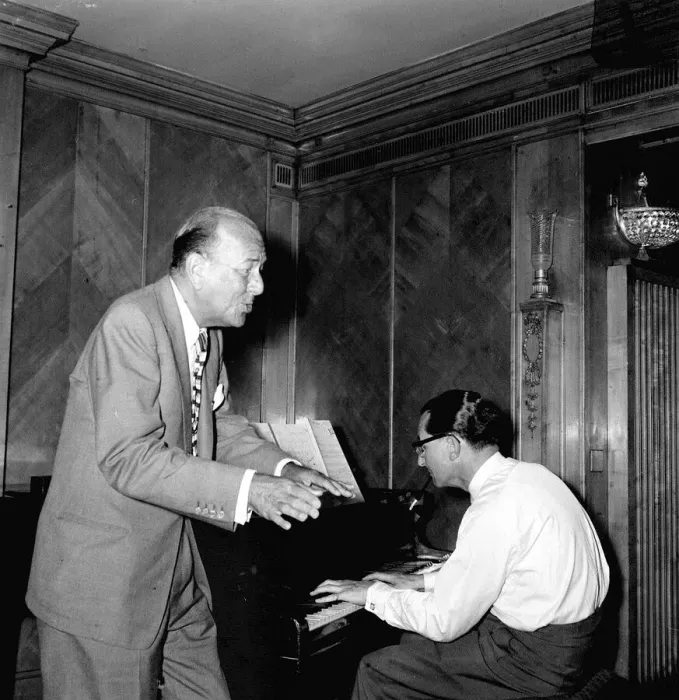 Framed Print : Noel Coward actor and playwright performing at the Dorchester Hotel London July